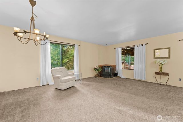 13836 166th Avenue SE, Rainier, WA 98576