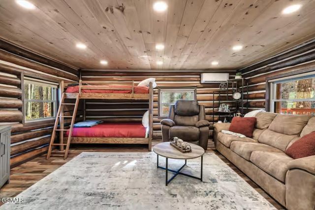 3847 Warden Branch Lane, Gatlinburg, TN 37738