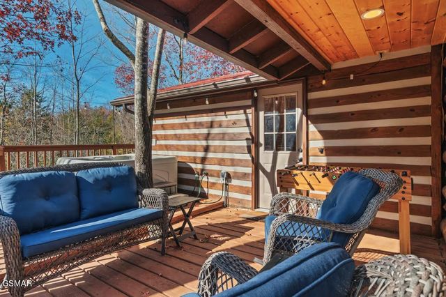 3847 Warden Branch Lane, Gatlinburg, TN 37738