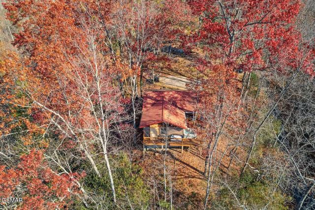 3847 Warden Branch Lane, Gatlinburg, TN 37738