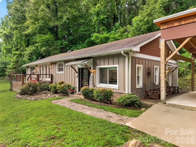 3882 New Leicester Highway, Leicester, NC 28748
