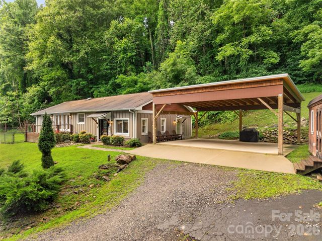 3882 New Leicester Highway, Leicester, NC 28748