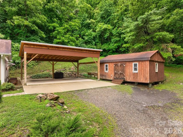3882 New Leicester Highway, Leicester, NC 28748