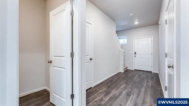 4984 Columbus Av, Salem, OR 97301