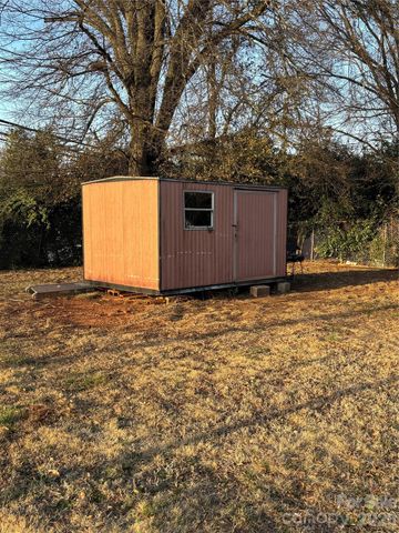 2709 Whittier Place, Charlotte, NC 28212