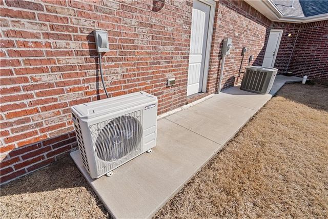 4343C CR 2000 Road, Coffeyville, KS 67337