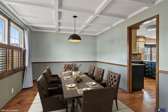 5822 Fieldcrest Way, Lincoln, NE 68512