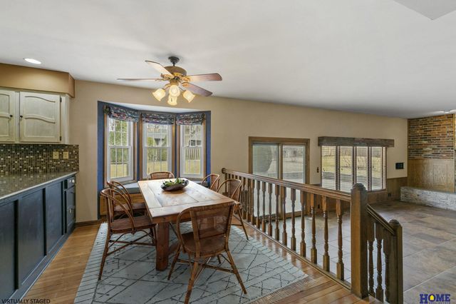 5822 Fieldcrest Way, Lincoln, NE 68512