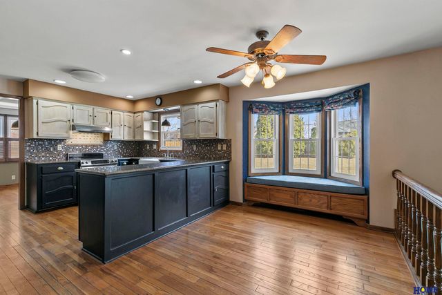 5822 Fieldcrest Way, Lincoln, NE 68512