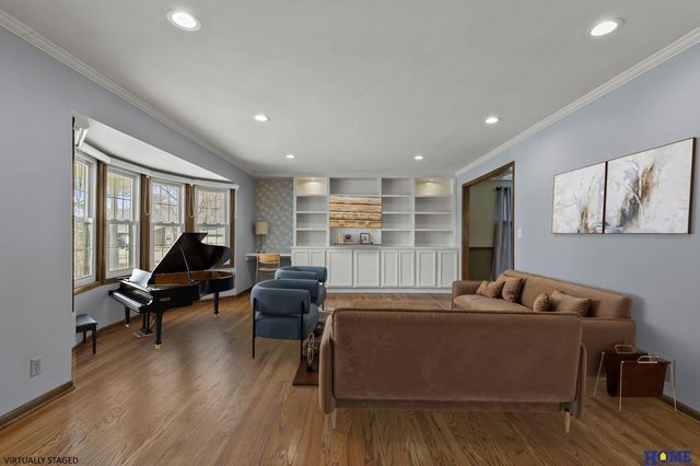 5822 Fieldcrest Way, Lincoln, NE 68512