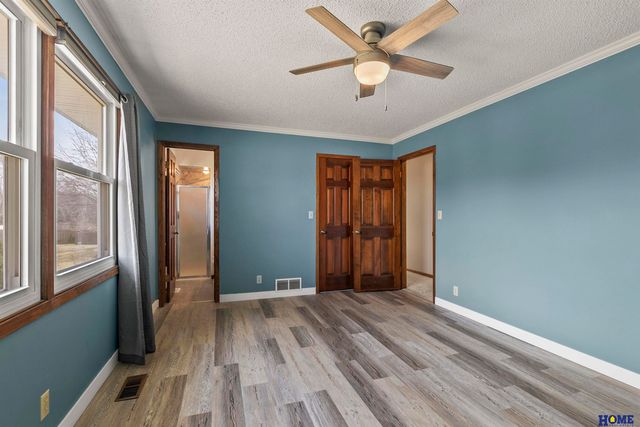 5822 Fieldcrest Way, Lincoln, NE 68512