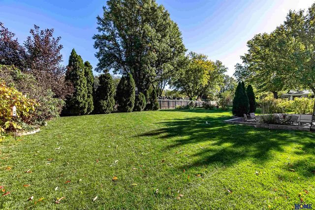 5822 Fieldcrest Way, Lincoln, NE 68512