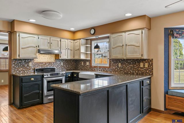 5822 Fieldcrest Way, Lincoln, NE 68512