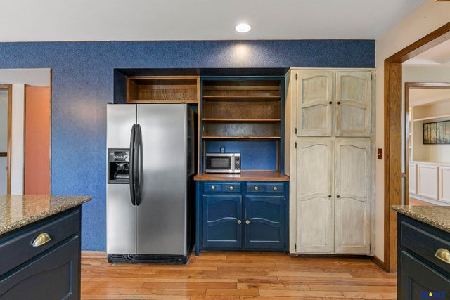 5822 Fieldcrest Way, Lincoln, NE 68512