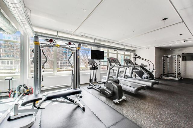 909 W Washington Boulevard 811, Chicago, IL 60607