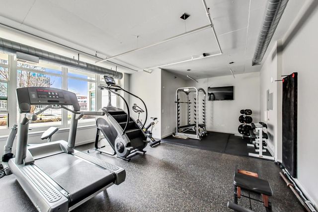 909 W Washington Boulevard 811, Chicago, IL 60607