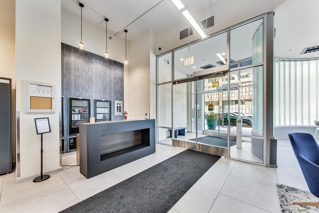 909 W Washington Boulevard 811, Chicago, IL 60607