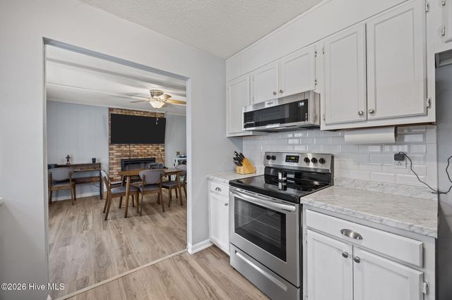 303 Greenbriar Drive, Jacksonville, NC 28546