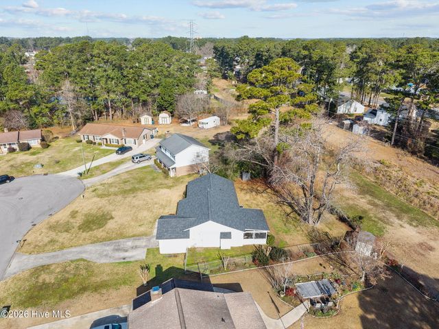 303 Greenbriar Drive, Jacksonville, NC 28546