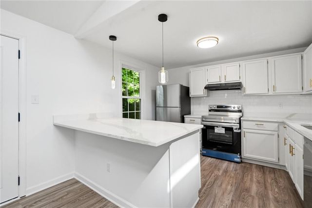 1060 S Millard Way, Stone Mountain, GA 30088