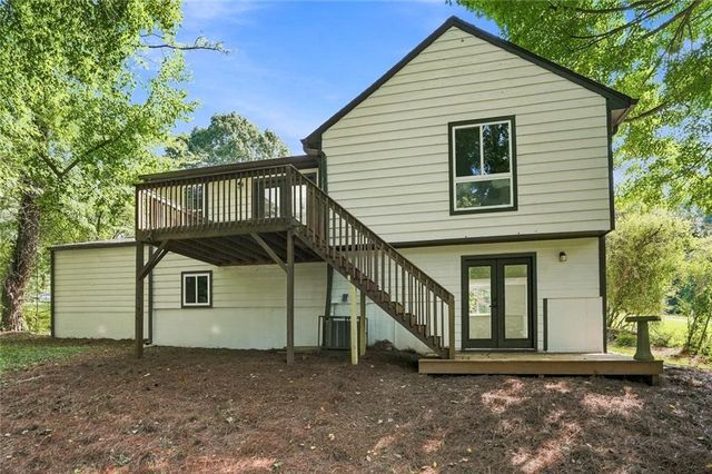 1060 S Millard Way, Stone Mountain, GA 30088