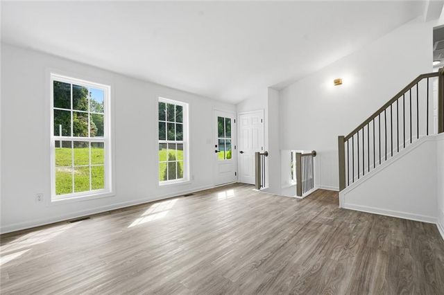 1060 S Millard Way, Stone Mountain, GA 30088