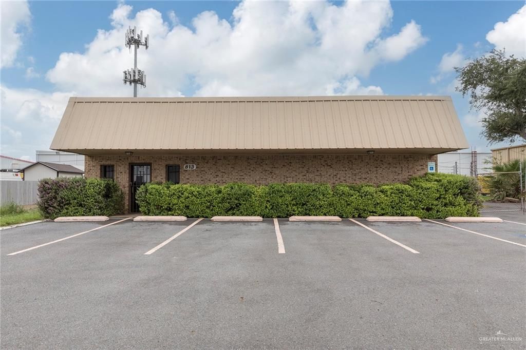 813 E Whitewing Avenue, Mcallen, TX 78501