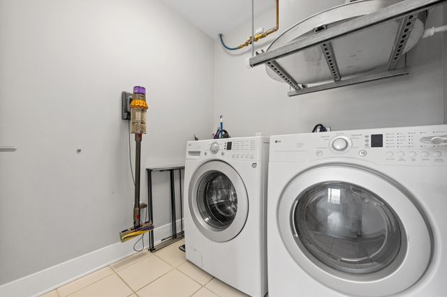 603 Davis ST 1002, Austin, TX 78701
