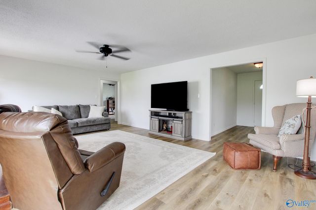 1309 Nanceford Road SW, Hartselle, AL 35640