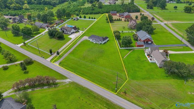 1309 Nanceford Road SW, Hartselle, AL 35640