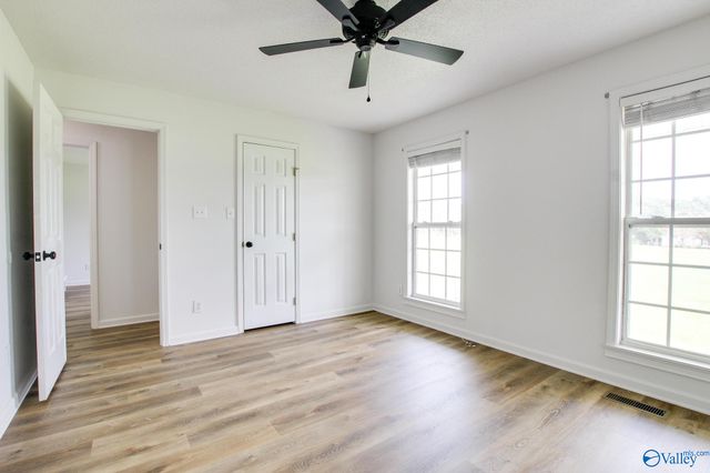 1309 Nanceford Road SW, Hartselle, AL 35640