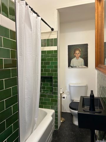 2213 N Flores, San Antonio, TX 78212