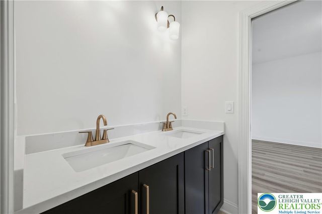 1505 Corkscrew Drive 12, Bushkill Twp, PA 18091