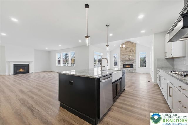 1505 Corkscrew Drive 12, Bushkill Twp, PA 18091