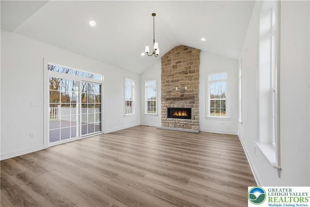 1505 Corkscrew Drive 12, Bushkill Twp, PA 18091