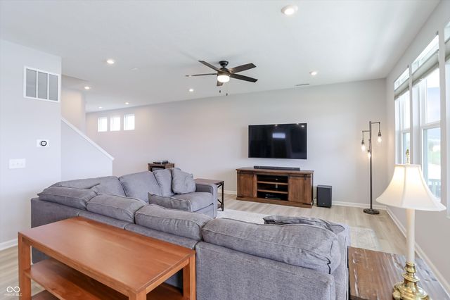 6807 Sable Point Drive, Brownsburg, IN 46112