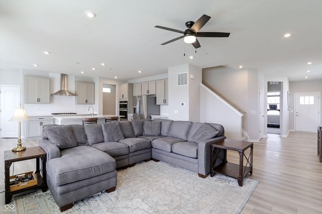 6807 Sable Point Drive, Brownsburg, IN 46112