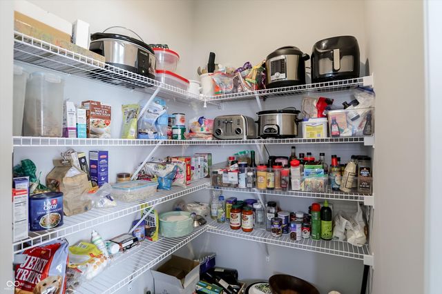 6807 Sable Point Drive, Brownsburg, IN 46112