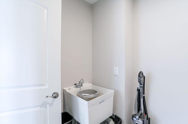 6807 Sable Point Drive, Brownsburg, IN 46112