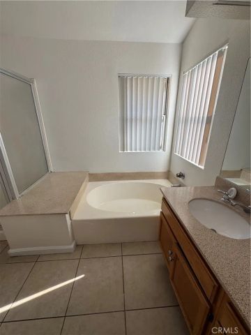 1087 Serena, San Jacinto, CA 92583