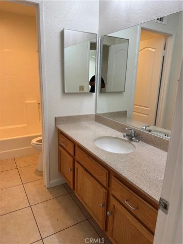 1087 Serena, San Jacinto, CA 92583