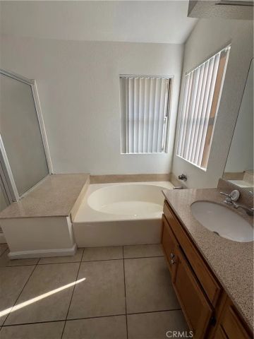 1087 Serena, San Jacinto, CA 92583