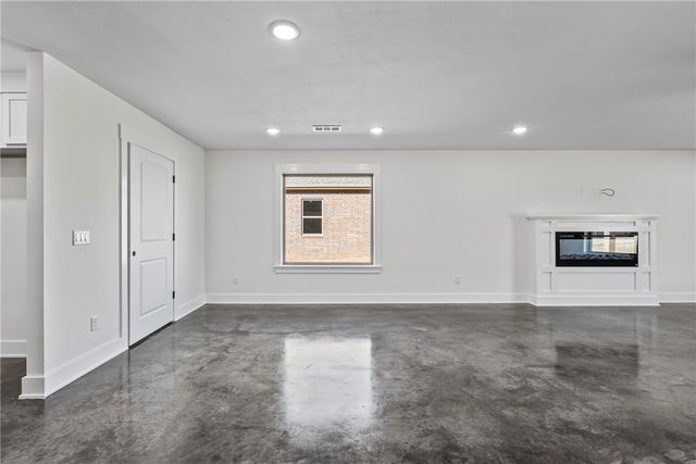 86 W Watson Lane, Farmington, AR 72730