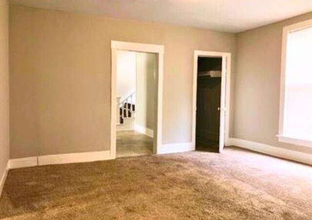 1018 S Main St, Wichita, KS 67213