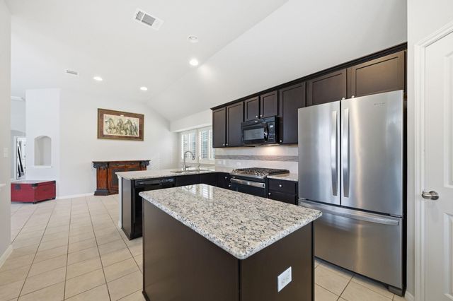 392 Tilly LN, Buda, TX 78610