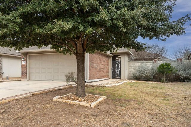 392 Tilly LN, Buda, TX 78610