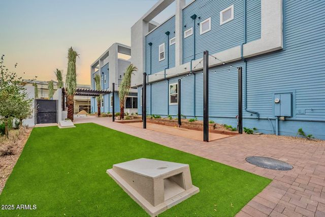 123 W HOLCOMB Lane, Phoenix, AZ 85003