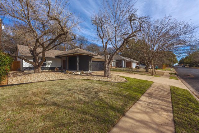 2404 Monarch DR, Austin, TX 78748