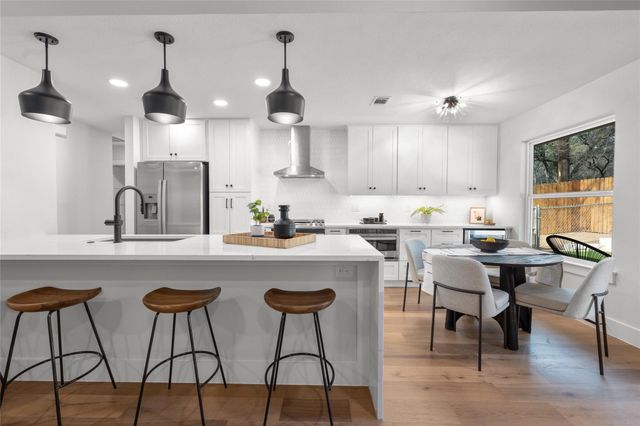 2404 Monarch DR, Austin, TX 78748