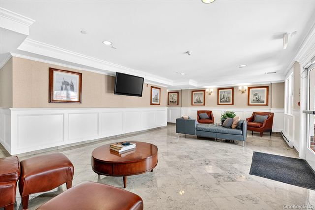 225 Stanley Avenue 204, Mamaroneck, NY 10543